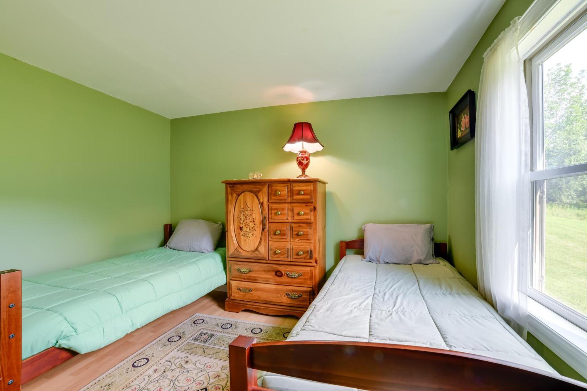 Quiet Catskills Getaway With Deck And Mtn Views New Kingston Экстерьер фото