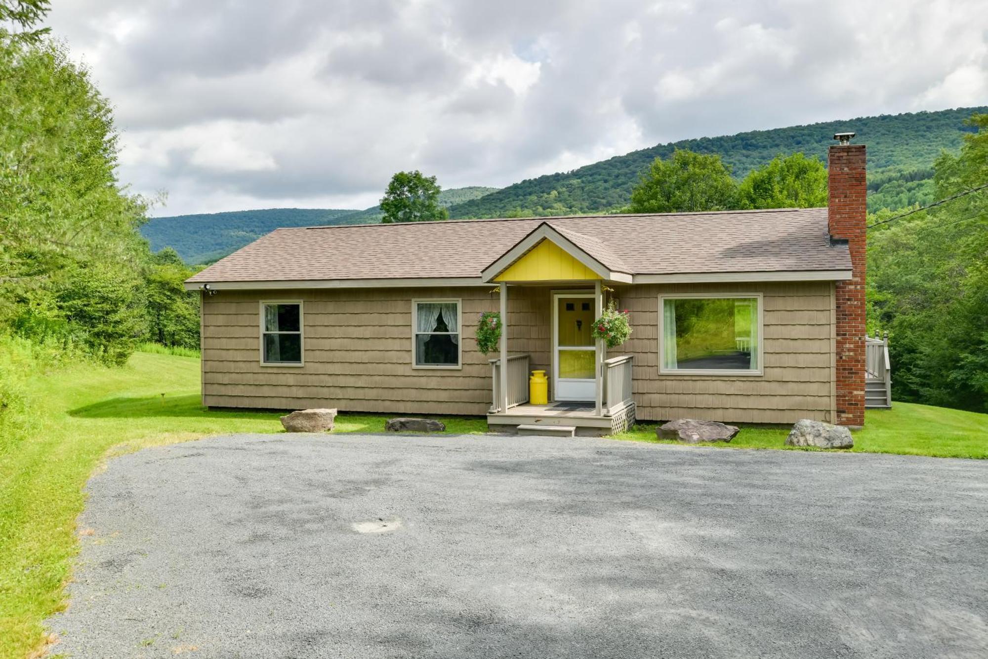 Quiet Catskills Getaway With Deck And Mtn Views New Kingston Экстерьер фото