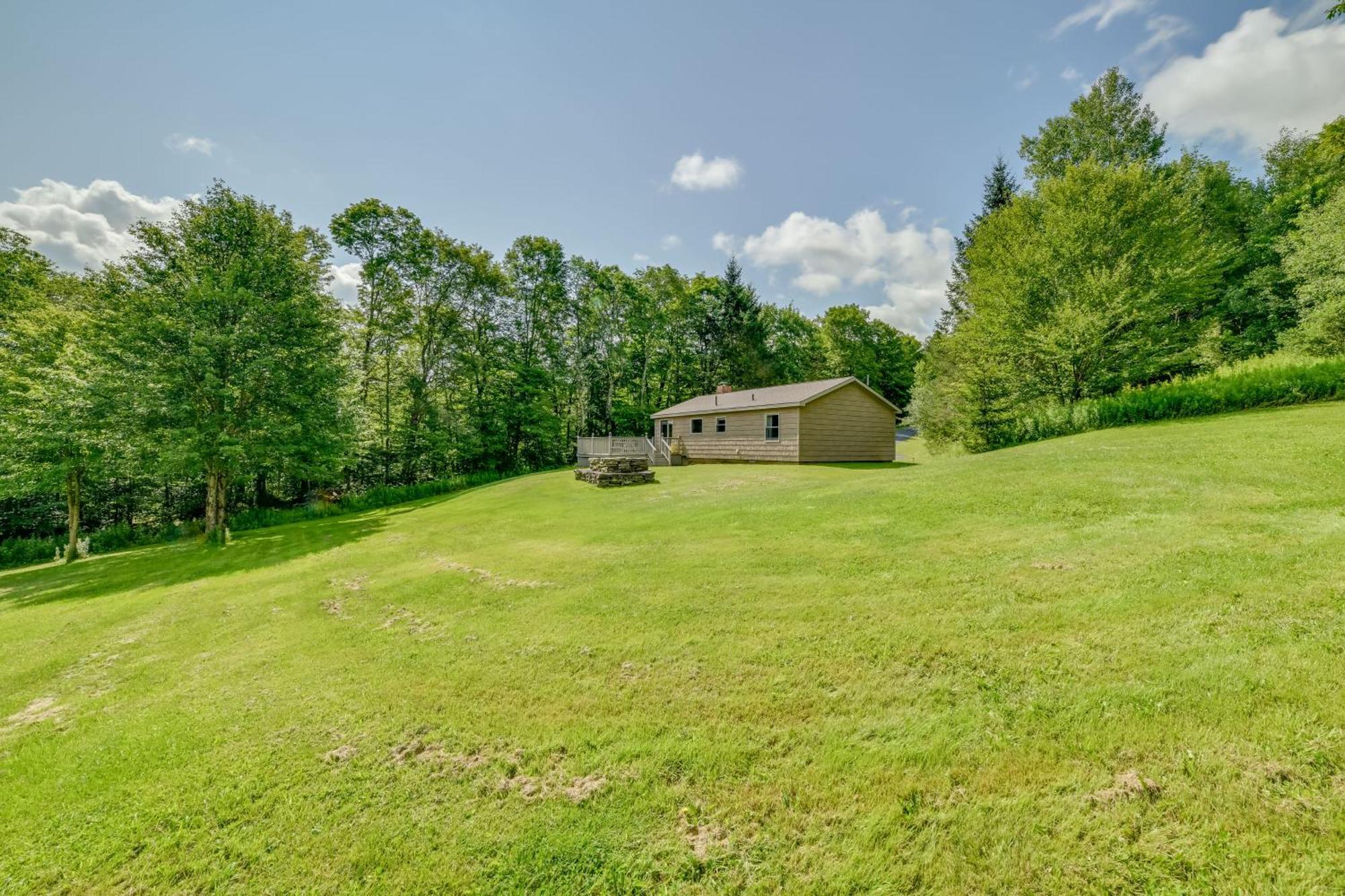 Quiet Catskills Getaway With Deck And Mtn Views New Kingston Экстерьер фото